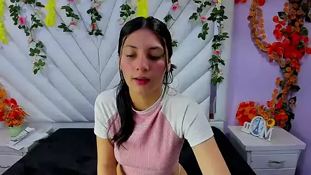 _Luna_Bennett — Freechat on StripChat
