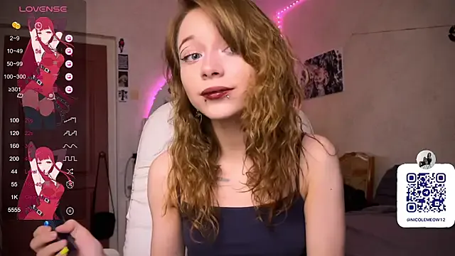 _SofiaBrown — Saliva on boobs