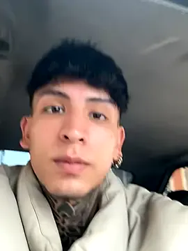 _Tomy08calderon — Masturbate hard + squirt in car public