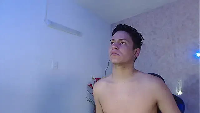 Aaron_Foxxx — Sensual show with my body 