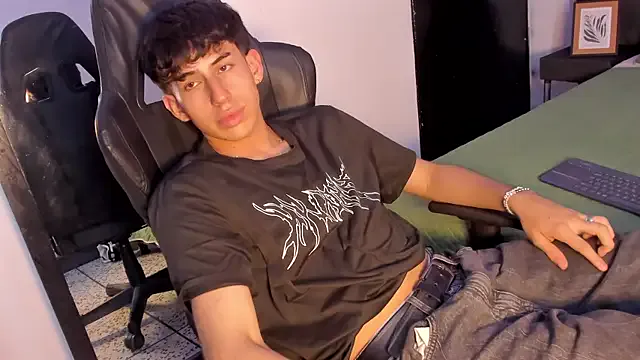 Aaron_Spencer13 — Jerk off 5 min