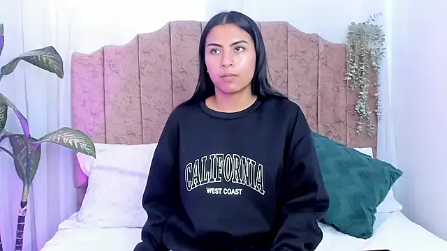 Abbie_thomson_ — show my tits with oil
