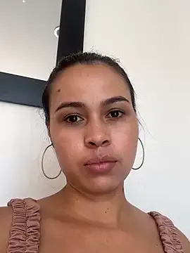 aby_smiith_ — naked+ fingers in pussy