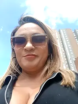 Afroditecash — Wet my pussy show wet pussy