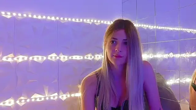 Aishha_ — Let's make this pussy cum, guys
