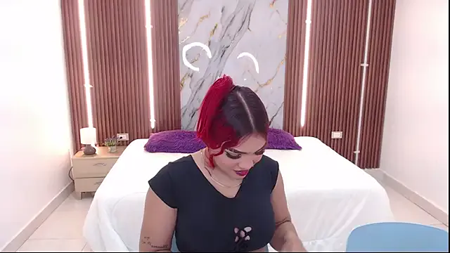 aixa_show — make us vibrate and play with the coo
