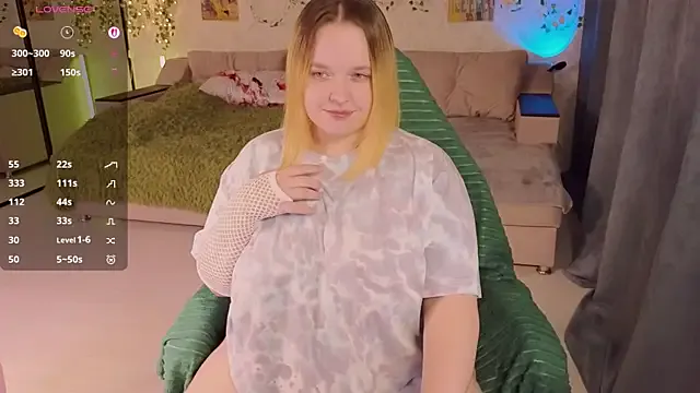 Aki_nohana — Naked boobs and play with my nipples.