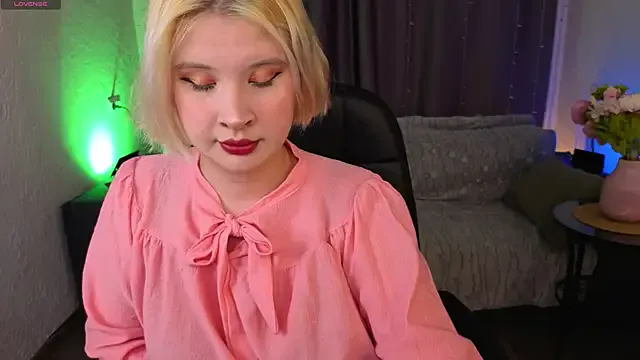 alana_moons — Show big boobs and play with nipples