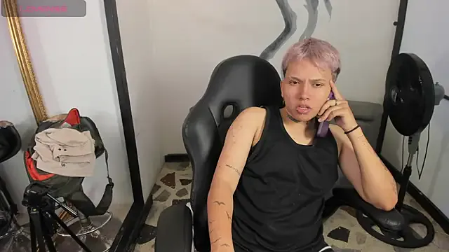 AlanRed_ — show pussy