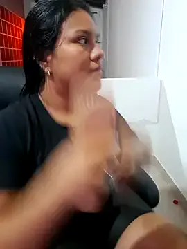 ale_cam — Fingers in my pussy!!