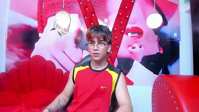 alex_477 — show hard dick