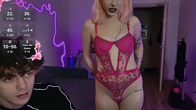 Alice18James — naked tits