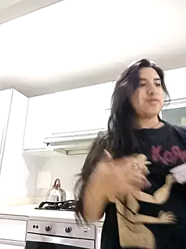 alice_coopperx — Suck and spit on my tits