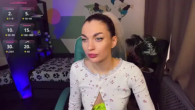Alice_Cutieee — Dildak in the pussy