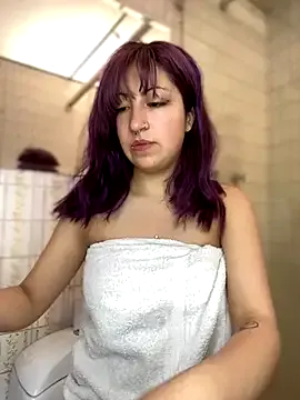 AliceePretty — Freechat on StripChat