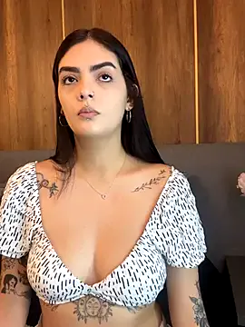 AliceRitter — Flash pussy (doggy)