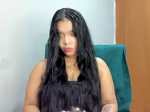 AliciaSpears — oil show in naked body