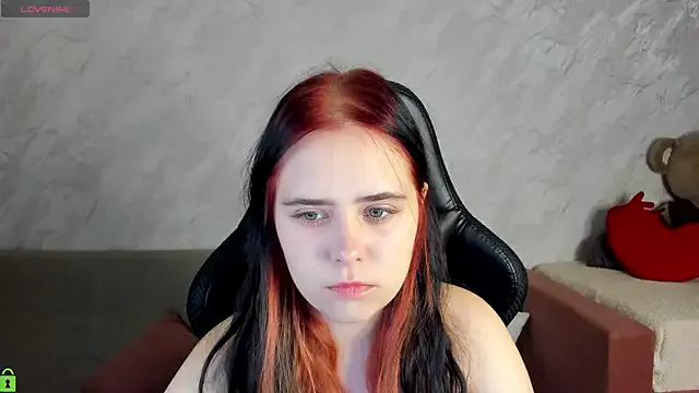 Alis_Platt — Take off my shorts