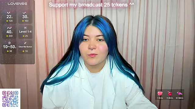 Alisa_Monroe — twist your ass close to the camera