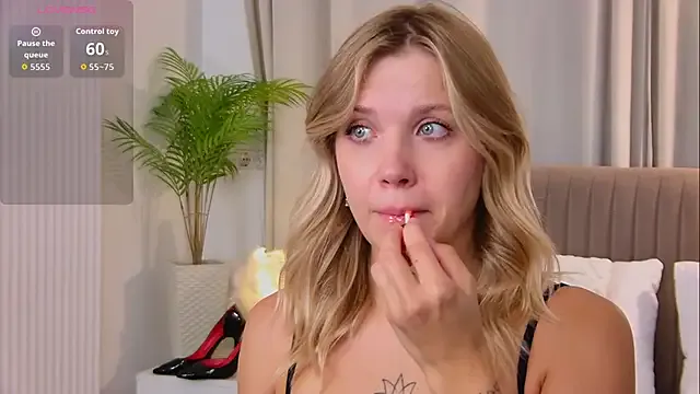 AlisaMyers — Handbra