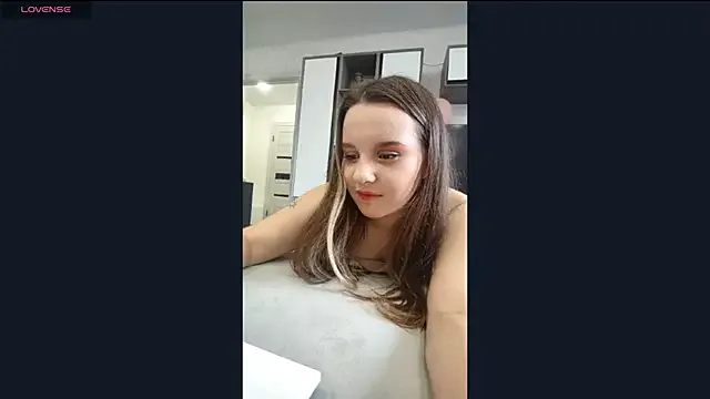 ALISAPLUSKISS — lick my fingers