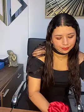 Alisonn_Herrera — Freechat on StripChat
