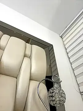 ALISSON_FOXXX1 — spit and spank my pussy