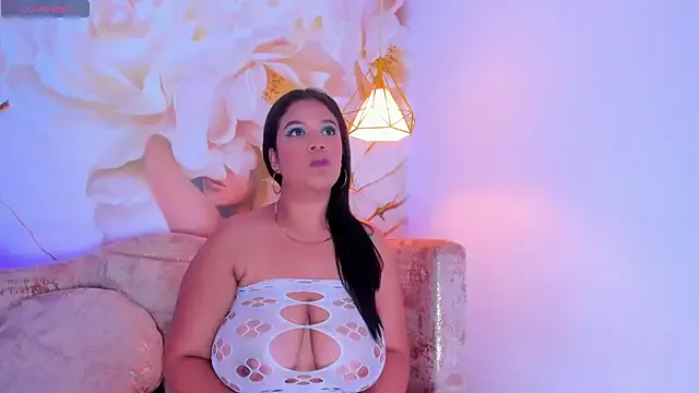 almendraevans — Freechat on StripChat