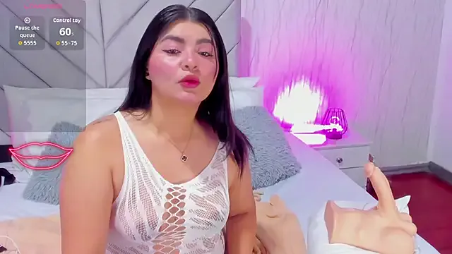 AmberSinner — Twerk + oil in ass