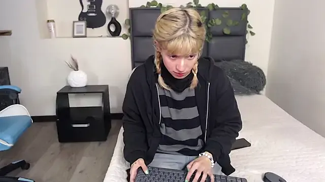 Amnesia_ — ass front camera