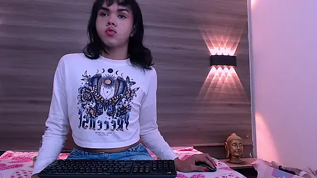AndreaGil_ — hands-free cum show with crossed legs