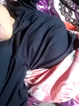 Angel_Queen_GOLDI — See my virjin pussy in public first ti