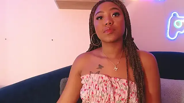 AngelaRoberts — Booty Spit Ride 
