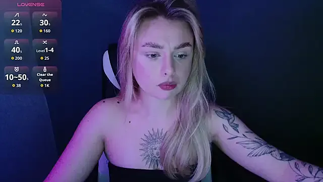 AngelicaHollywood — shake your butt