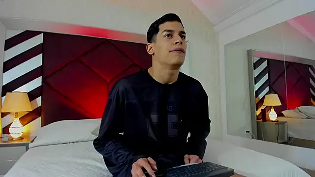 AngeloRogerss — Naked Hard