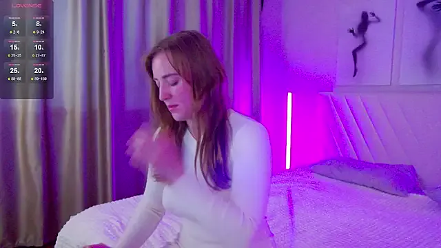 AnnaGrees — See the color of the panties 