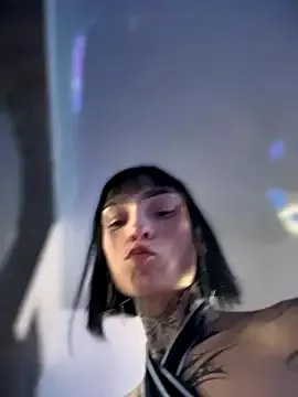 Annie_LS — Kiss with my friend