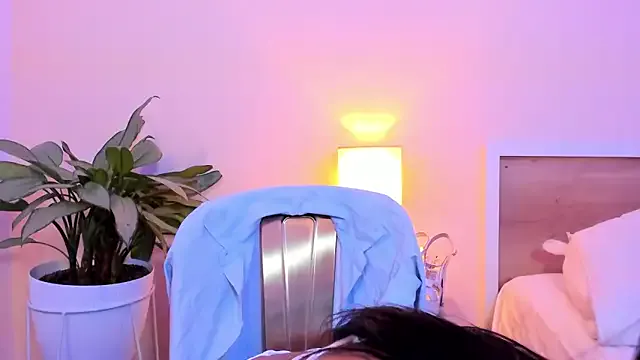 Antonella_Barone — Bounce oiled ass