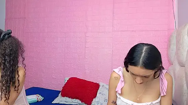 antonellamia2cmg — spit in pussy