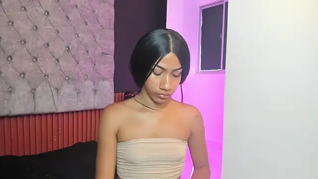 AntoniaSantos — Your vibrations make me feel Hot