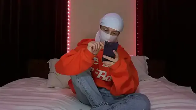 arab_twinky — hoodie off
