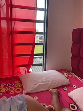 Ari_Golden — Play with my Pussy