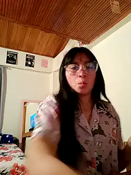 Arielle_lov — sexy naked and 2 fingers in my pussy