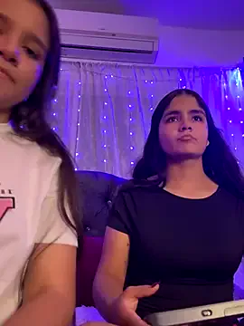 Ashley_and_Zoe — Suck Boobs