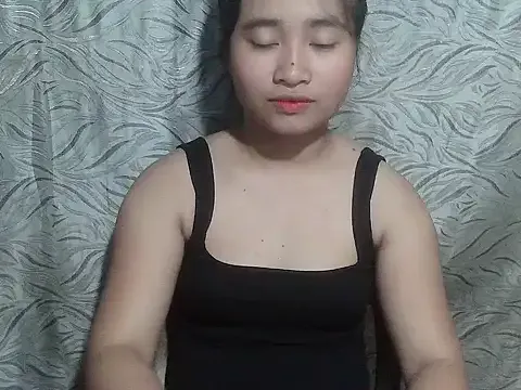 Ashley_sweet25 — its my birth month give me some love