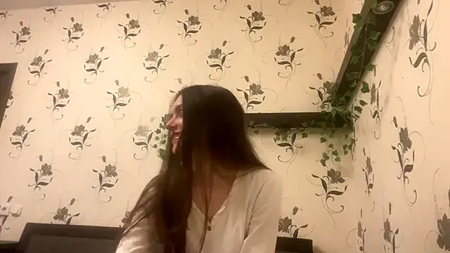 AshleyEady — Air kiss for u <3