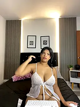 ashlycarteer — creeamy boobs show