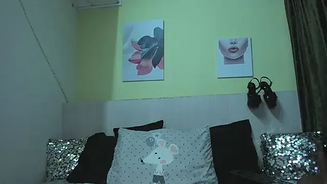 AtheneaArbelaez_ — ice on my boobs