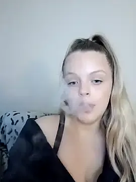 AuroraMaexox — Show my boobs