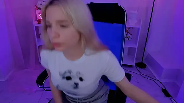 AuroraWrenfield — aurora pls be my wifey
